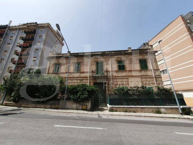 Appartamento in vendita a Palermo