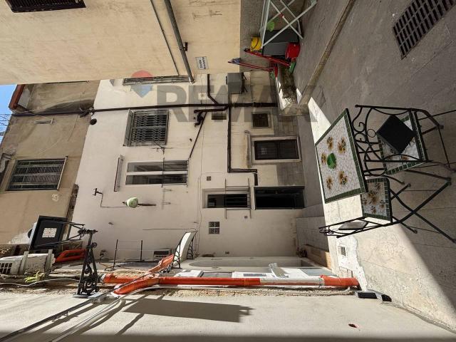 Appartamento in vendita a Palermo
