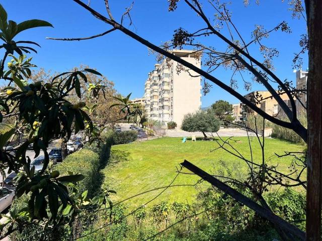 Appartamento in vendita a Palermo