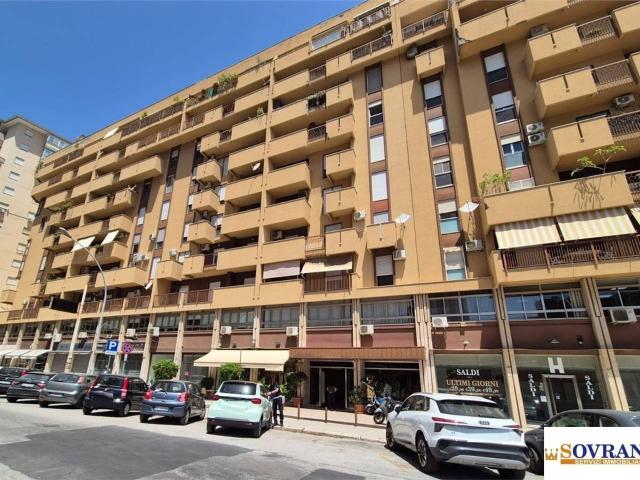 Appartamento in vendita a Palermo