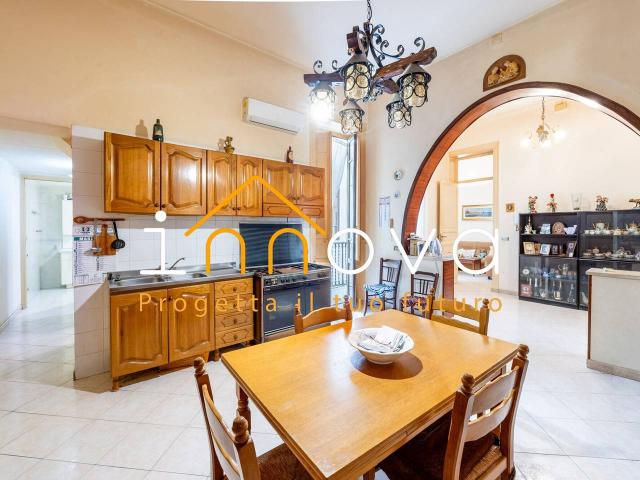 Appartamento in vendita a Palermo