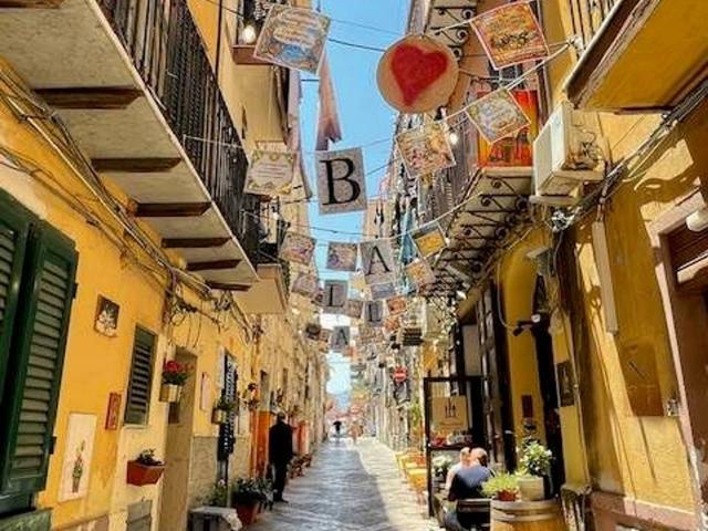 Appartamento in vendita a Palermo