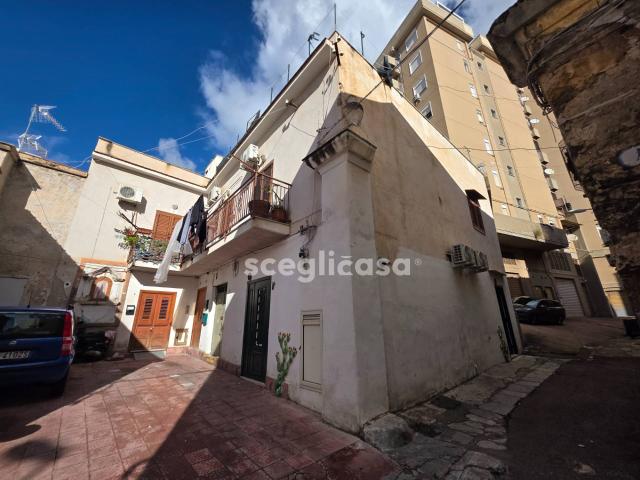 Appartamento in vendita a Palermo, Acquasanta