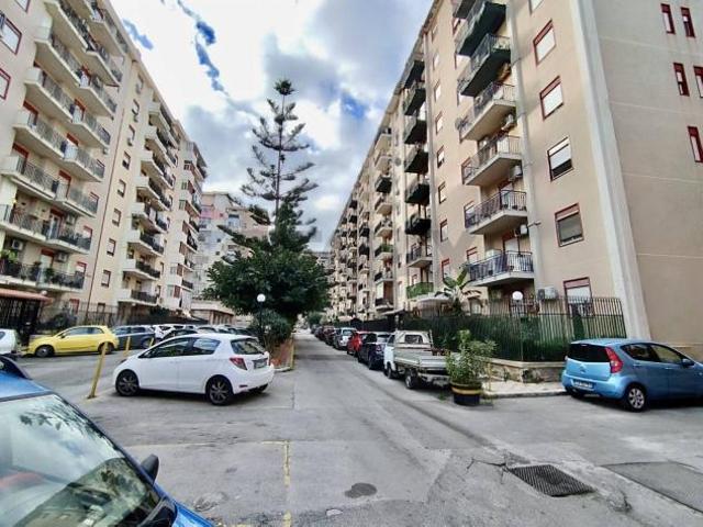 Appartamento in vendita a Palermo, S.Erasmo