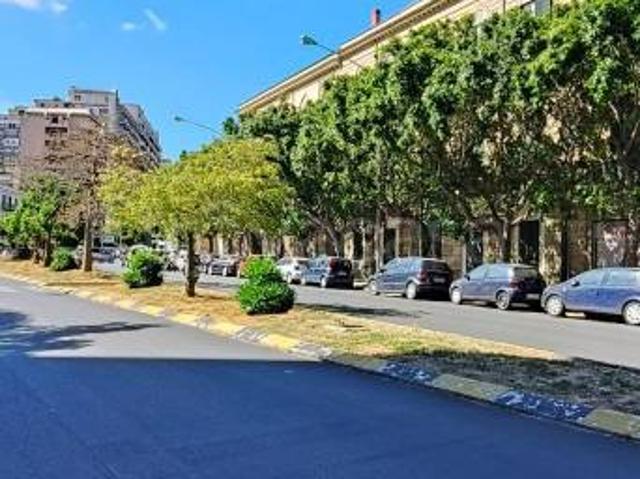 Appartamento in vendita a Palermo piazza Leoni, 17, Fiera