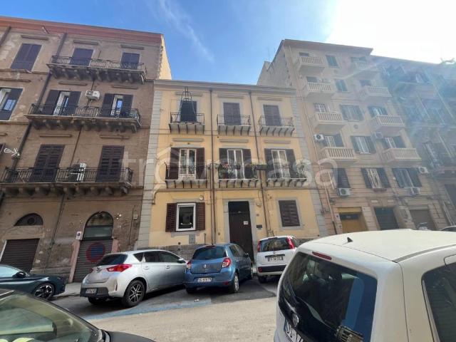 Appartamento in vendita a Palermo, Roma Cavour