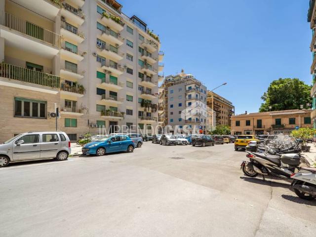 Appartamento in vendita a Palermo via Edmondo De Amicis, 1, Libertà Villabianca