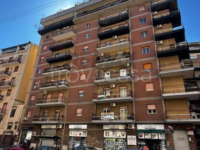 Appartamento in vendita a Palermo via Eduardo Carapelle, 10, Università