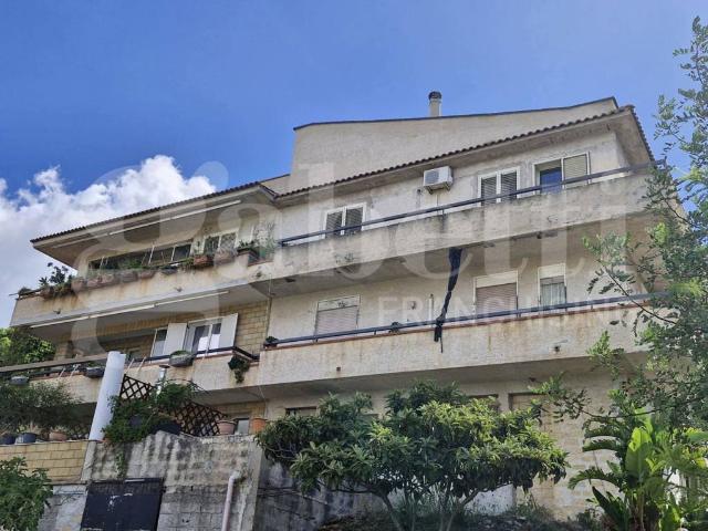 Appartamento in vendita a Palermo via Piana degli Albanesi, Villagrazia