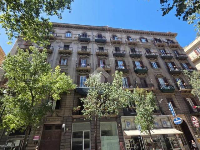 Appartamento in vendita a Palermo via roma, 62, Kalsa