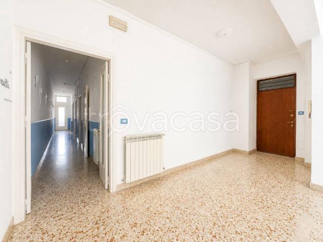 Appartamento in vendita a Palermo via Ugo Foscolo, 10, Libertà Villabianca