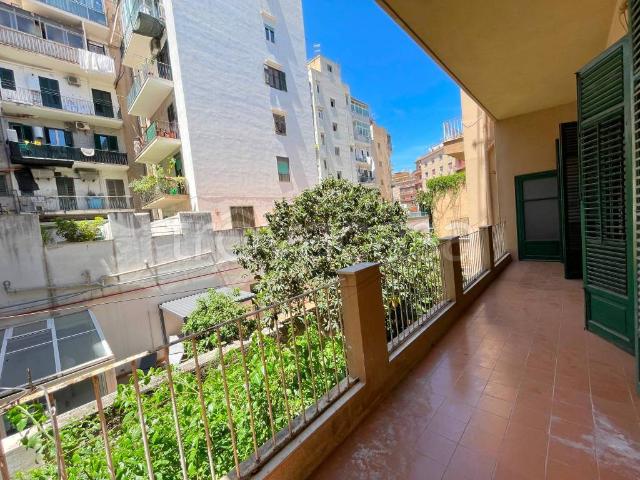 Appartamento in vendita a Palermo via Ugo Foscolo, 7, Libertà Villabianca