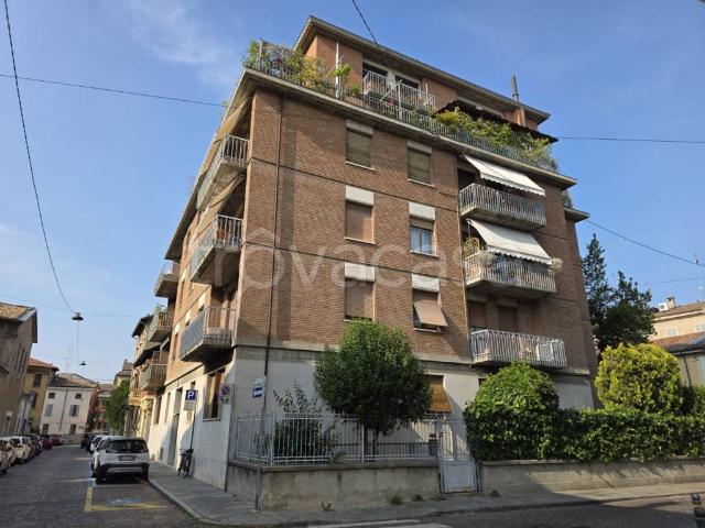 Appartamento in vendita a Parma, Centro Storico