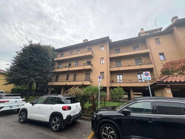 Appartamento in vendita a Parabiago MI