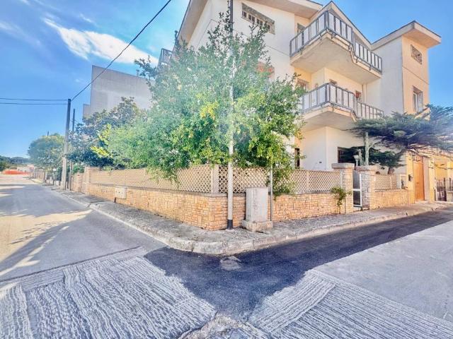 Appartamento in vendita a Parabita LE