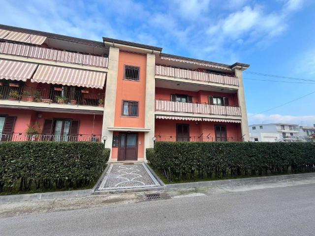 Appartamento in vendita a Parete CE