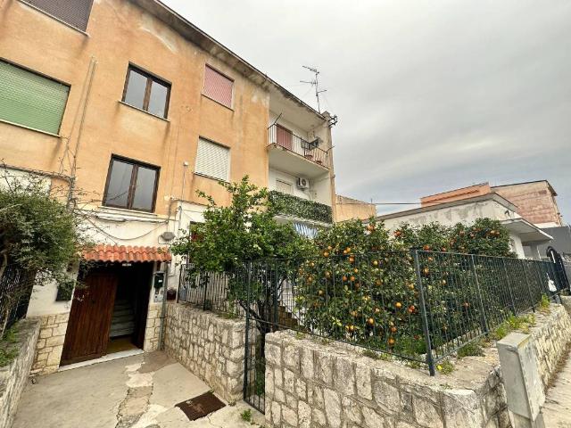 Appartamento in vendita a Partinico PA