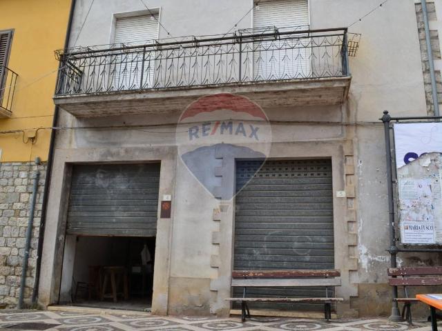 Appartamento in vendita a Paupisi