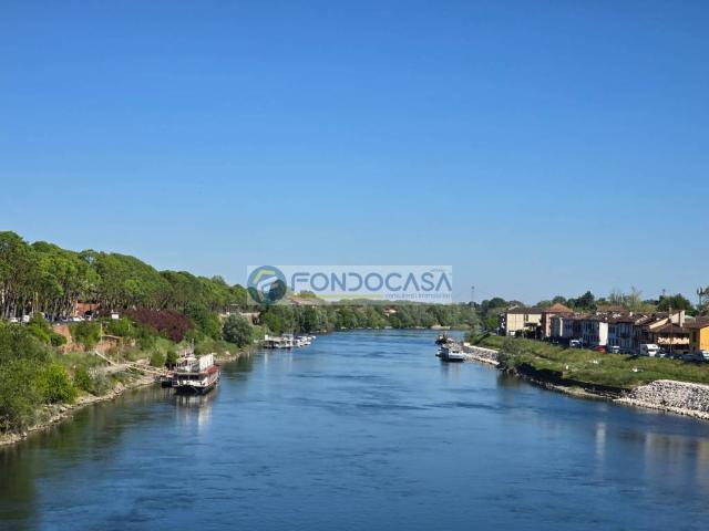 Appartamento in vendita a Pavia PV