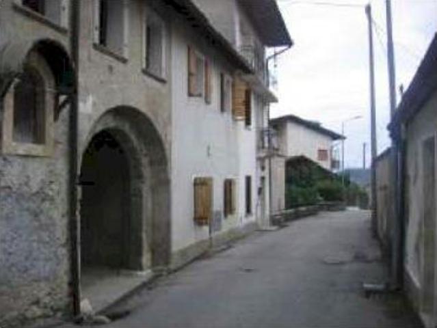 APPARTAMENTO in VENDITA a PEDAVENA Pedavena di 4 vani