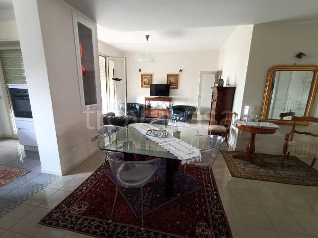 Appartamento in vendita a Pesaro viale Donato Bramante, Piazzale Giosuè Carducci