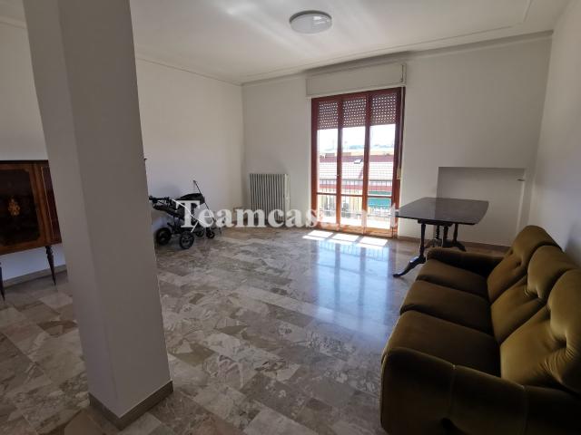 APPARTAMENTO in VENDITA a PESARO SEMICENTRO di 4 vani