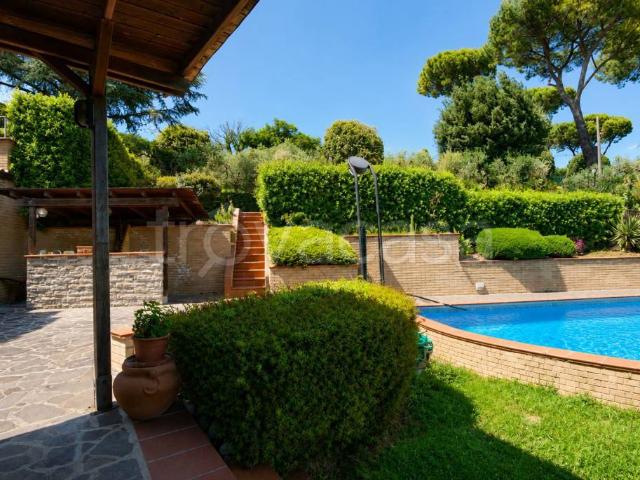 Appartamento in vendita a Pesaro strada per Roncaglia, Monte San Bartolo