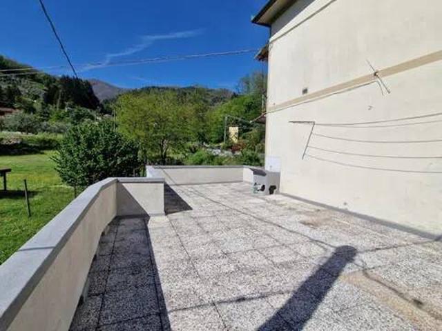 Appartamento in vendita a Pescaglia LU