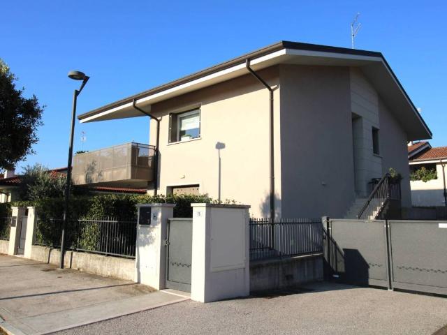Appartamento in vendita a Pescantina VR