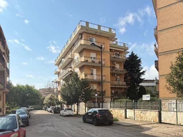 Appartamento in vendita a Pescara via Monti Simbruini, 10, Colli Gesuiti