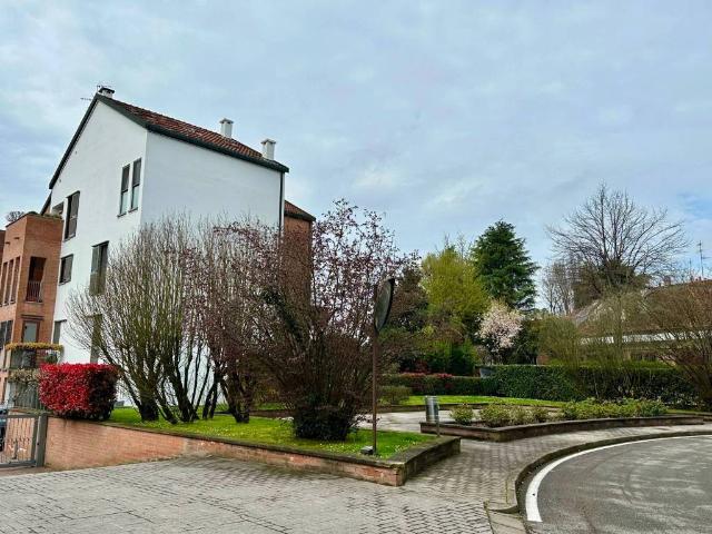 Appartamento in vendita a Peschiera Borromeo MI