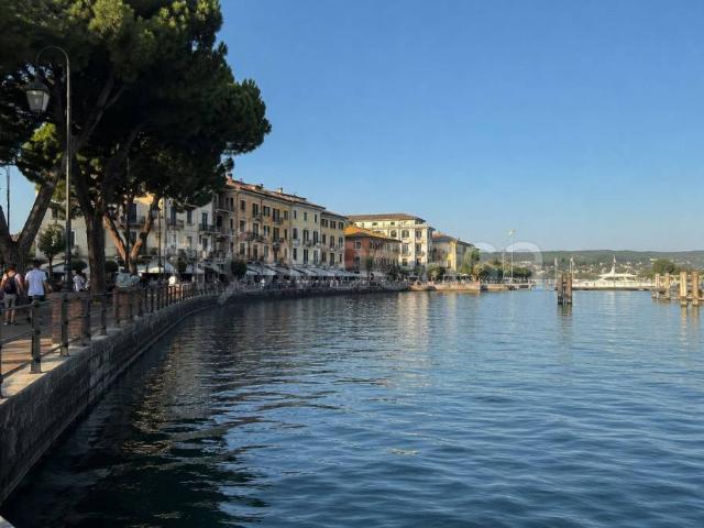 Appartamento in vendita a Peschiera del Garda