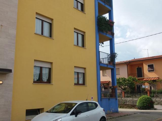 APPARTAMENTO in VENDITA a PESCIA di 5 vani