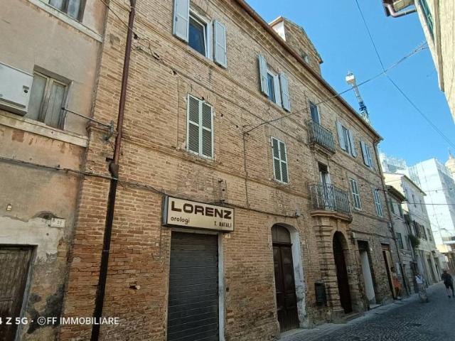 Appartamento in vendita a Petriolo corso Umberto I