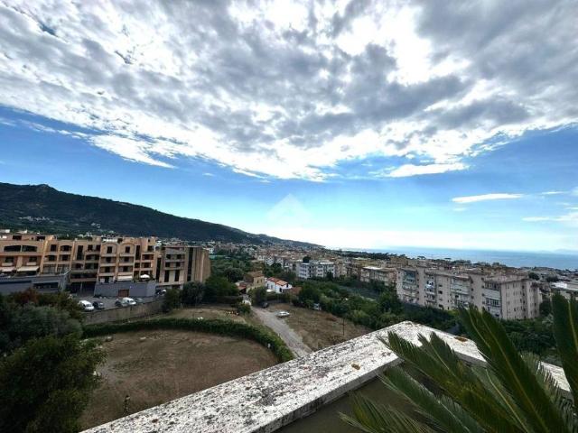 Appartamento in vendita a Piano di Sorrento NA