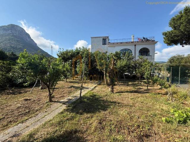 Appartamento in vendita a Piano di Sorrento NA