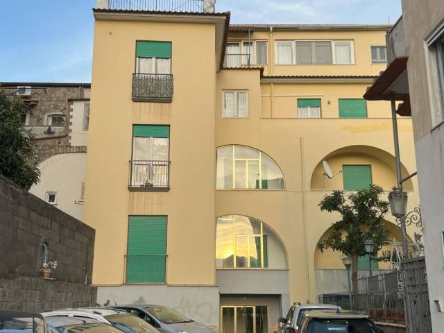 Appartamento in vendita a Piano di Sorrento NA