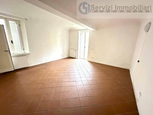 Appartamento in vendita a Piacenza