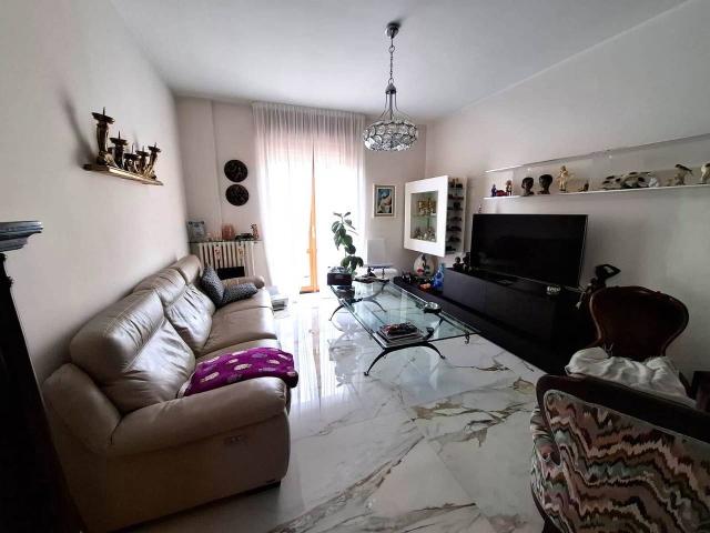 Appartamento in vendita a Piacenza