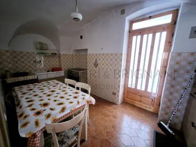 Appartamento in vendita a Pigna IM