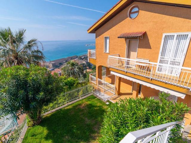 Appartamento in vendita a Pietra Ligure SV