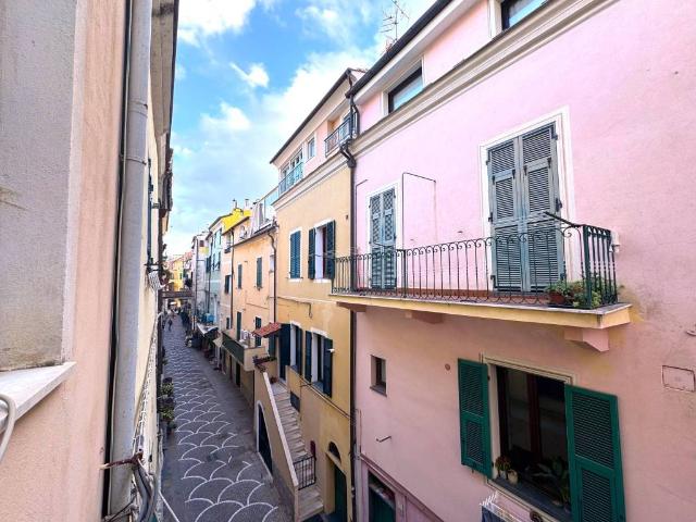 Appartamento in vendita a Pietra Ligure SV
