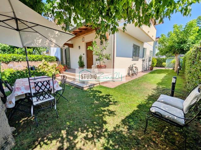 Appartamento in vendita a Pietrasanta, Marina di Pietrasanta