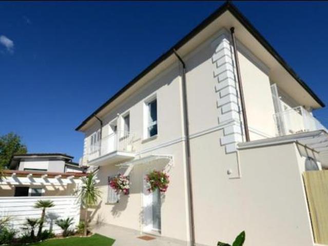 Appartamento in vendita a Pietrasanta