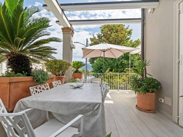 Appartamento in vendita a Pietrasanta