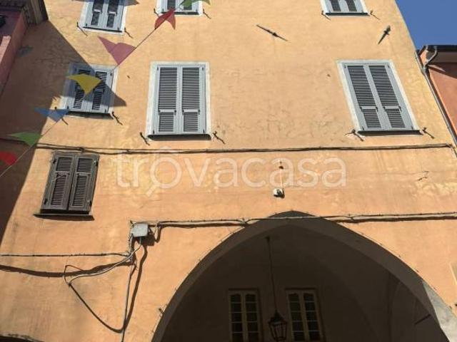 Appartamento in vendita a Pieve di Teco corso Mario Ponzone