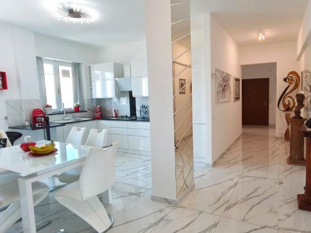 APPARTAMENTO in VENDITA a PIOMBINO di 4 vani