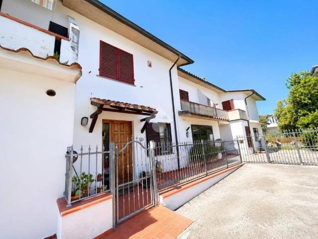 Appartamento in vendita a Pisa via delle ardenne, 9, Riglione Oratoio