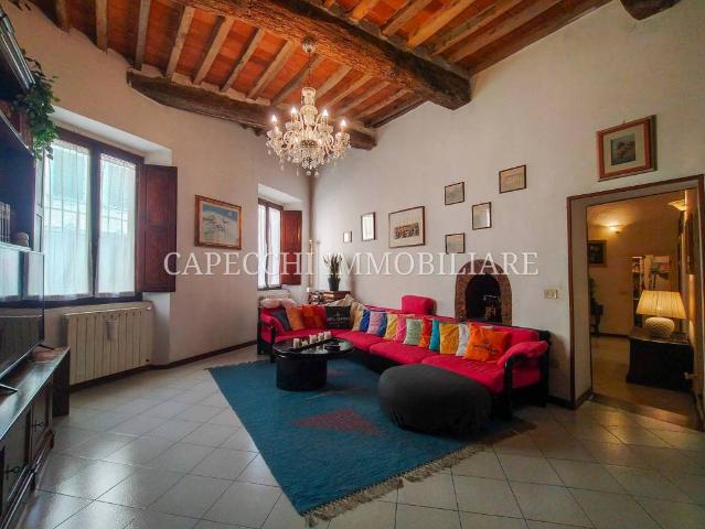 Appartamento in vendita a Pistoia, Centro città