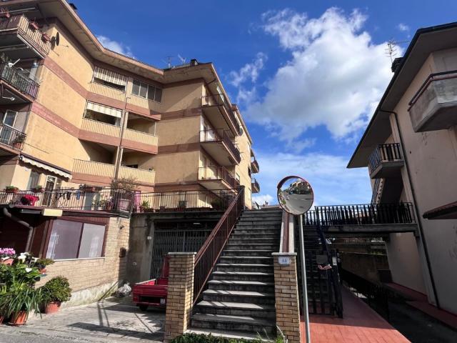 APPARTAMENTO in VENDITA a PITIGLIANO di 8 vani